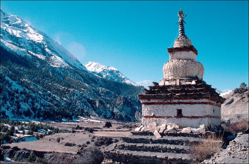 Chorten at Mungli, Annapurna Circuit, Nepal