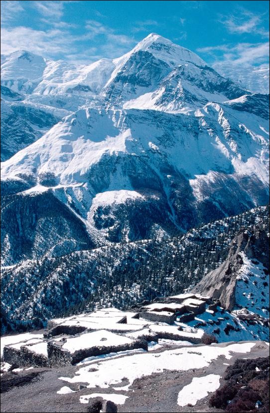 Mountains around Gunsang, Annapurna Circuit, Nepal