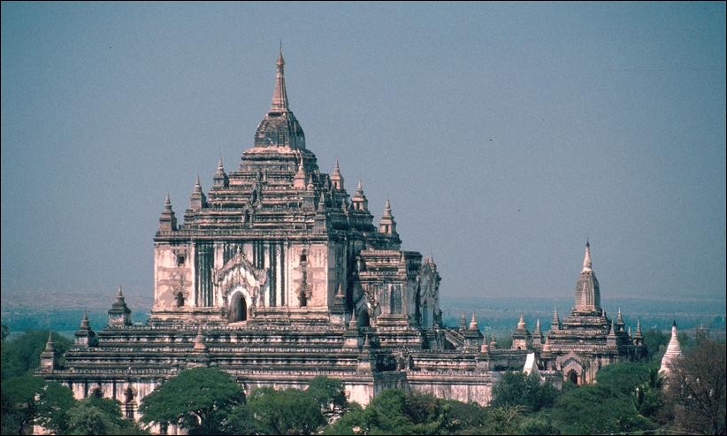 Thathyinnyu Temple, Bagan, Myanmar